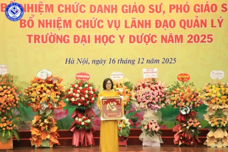 TS.BS Nguyễn Thị Thu Hà – Phó Giám đốc Bệnh viện Phụ sản Trung ương được phong học hàm Phó Giáo sư