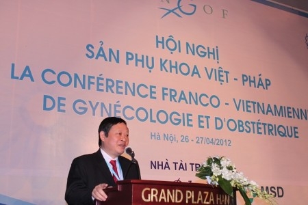 http://benhvienphusantrunguong.org.vn/stores/news_dataimages/bvpstwadministrator/042012/26/11/croped/IMG_7842.jpg